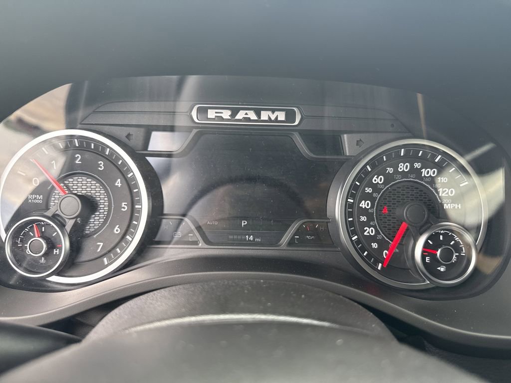 New 2026 RAM 1500 4x4 Crew Cab image 17