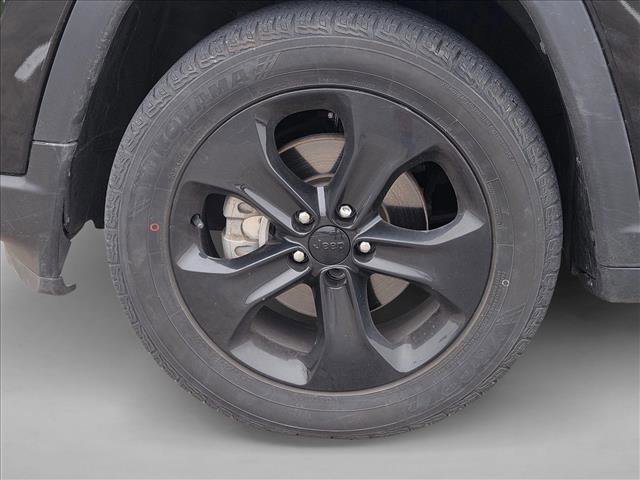 Used 2019 Jeep Compass Latitude FWD image 14
