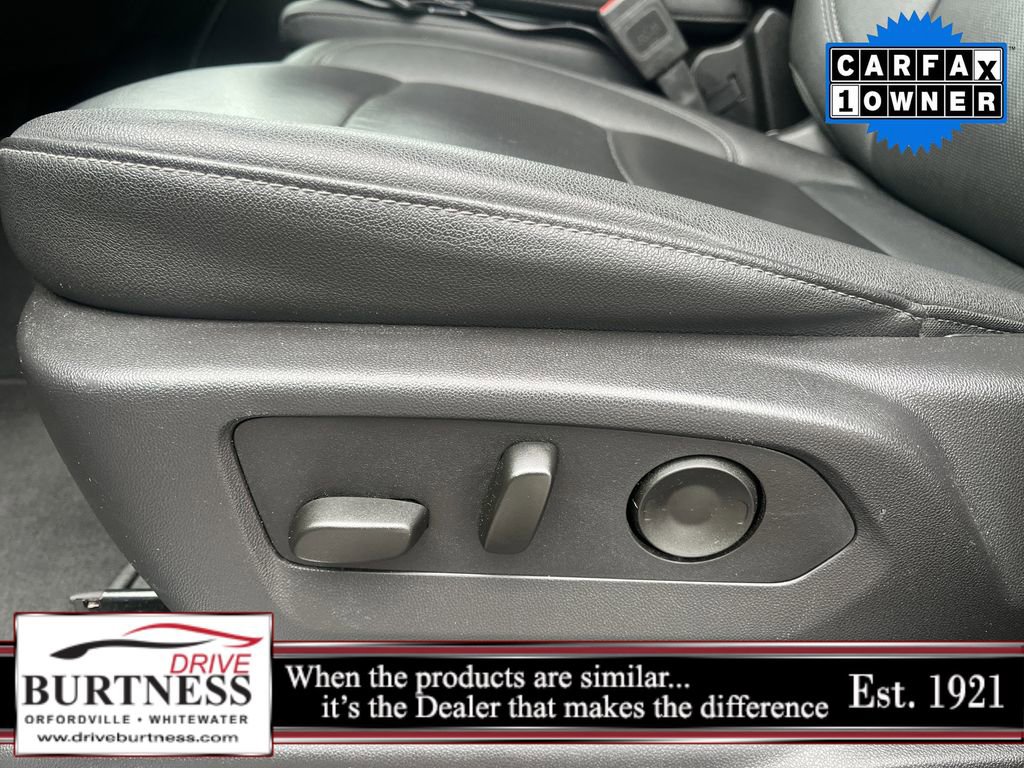 Certified 2025 GMC Sierra 1500 SLT image 9