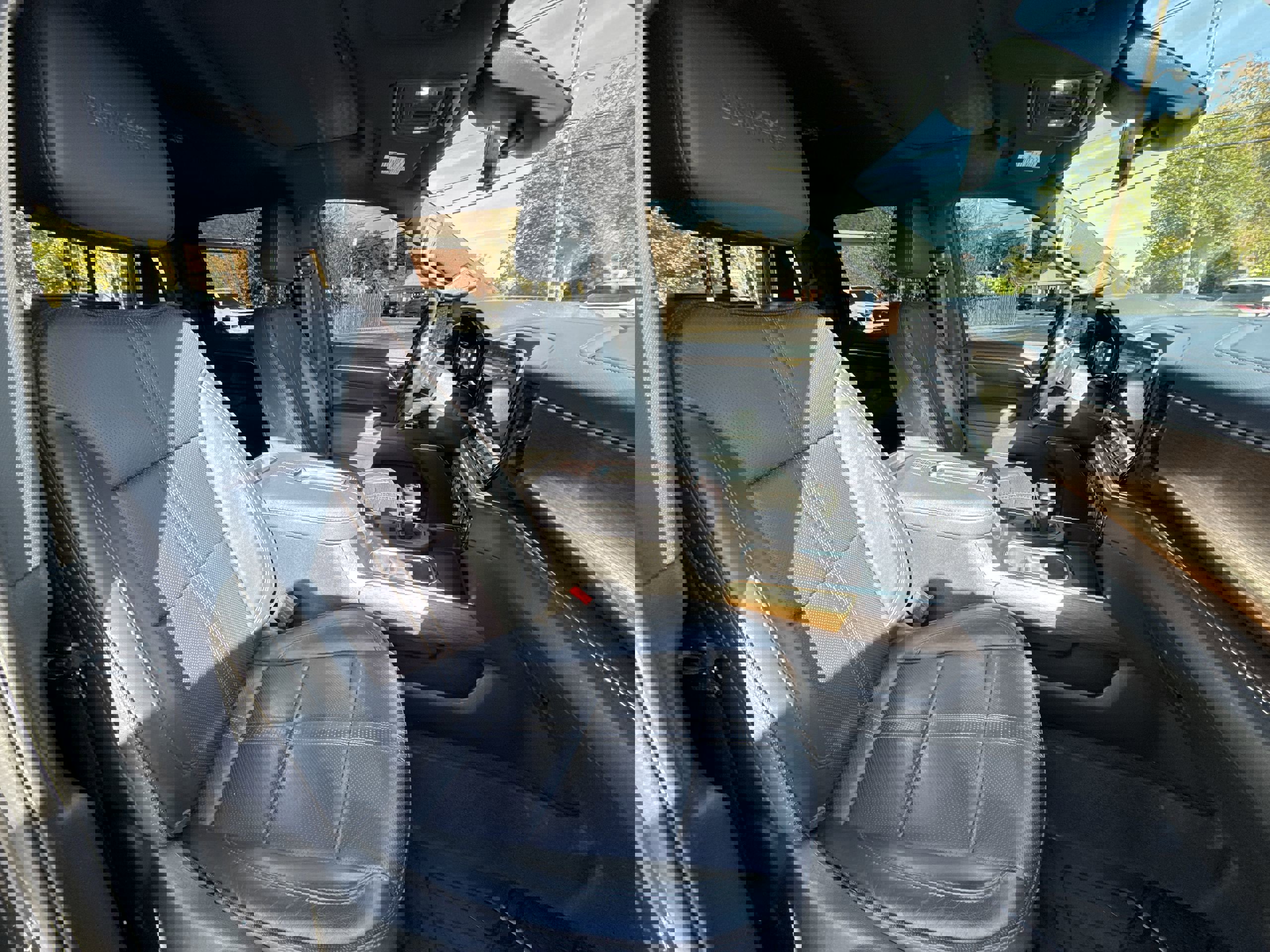 Used 2022 Chevrolet Silverado 1500 High Country w/ High Country Premium Package image 29