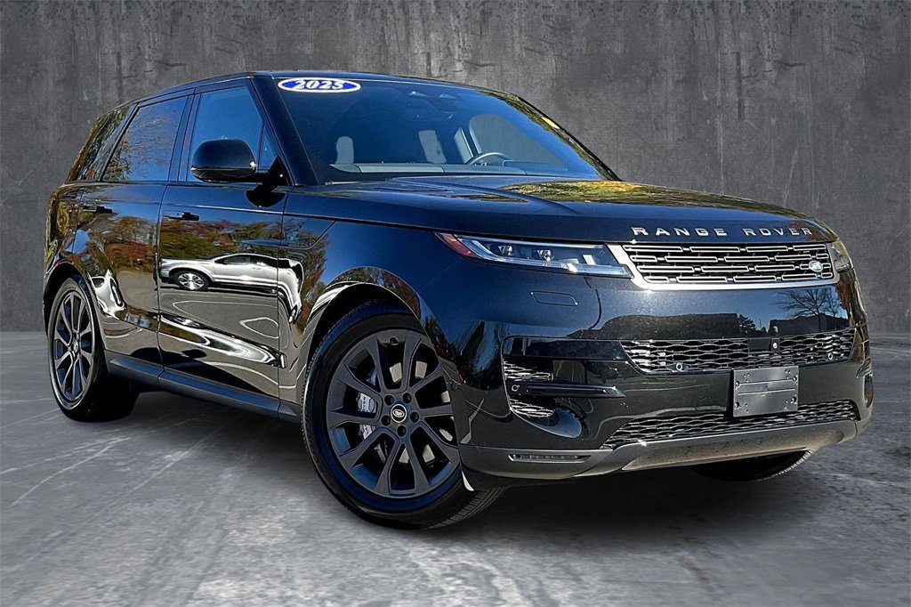 Used 2025 Land Rover Range Rover Sport image 3
