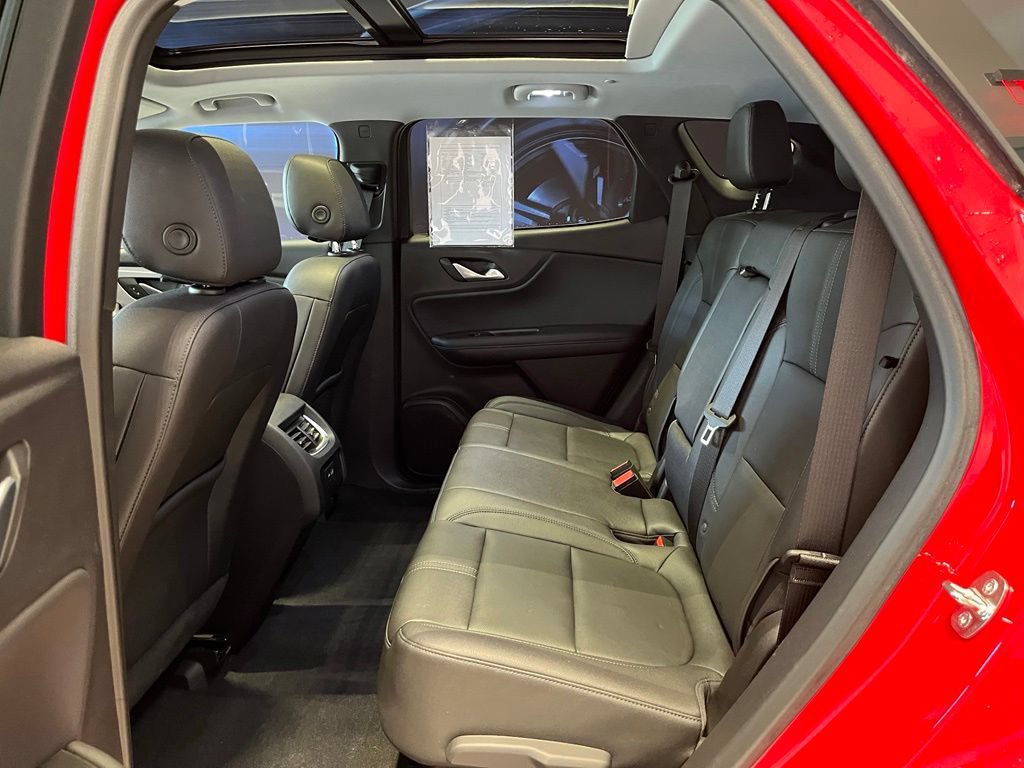 Used 2022 Chevrolet Blazer LT w/ Midnight/Sport Edition AWD/4WD image 26
