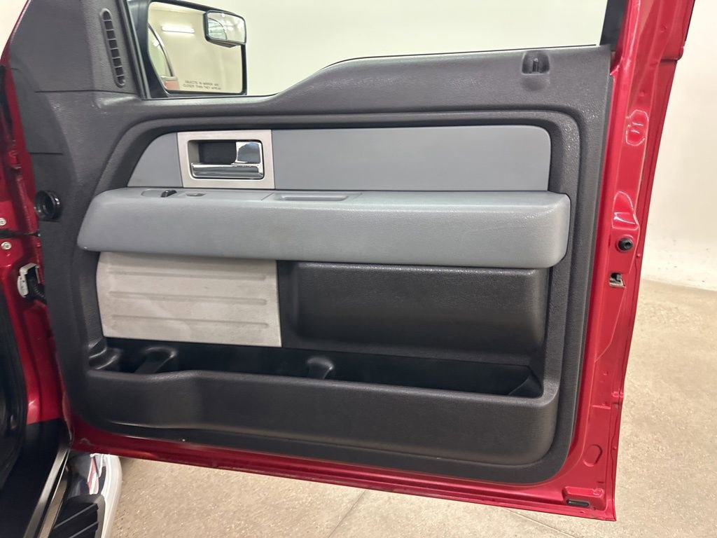 Used 2011 Ford F150 XLT w/ XLT Chrome Pkg image 19