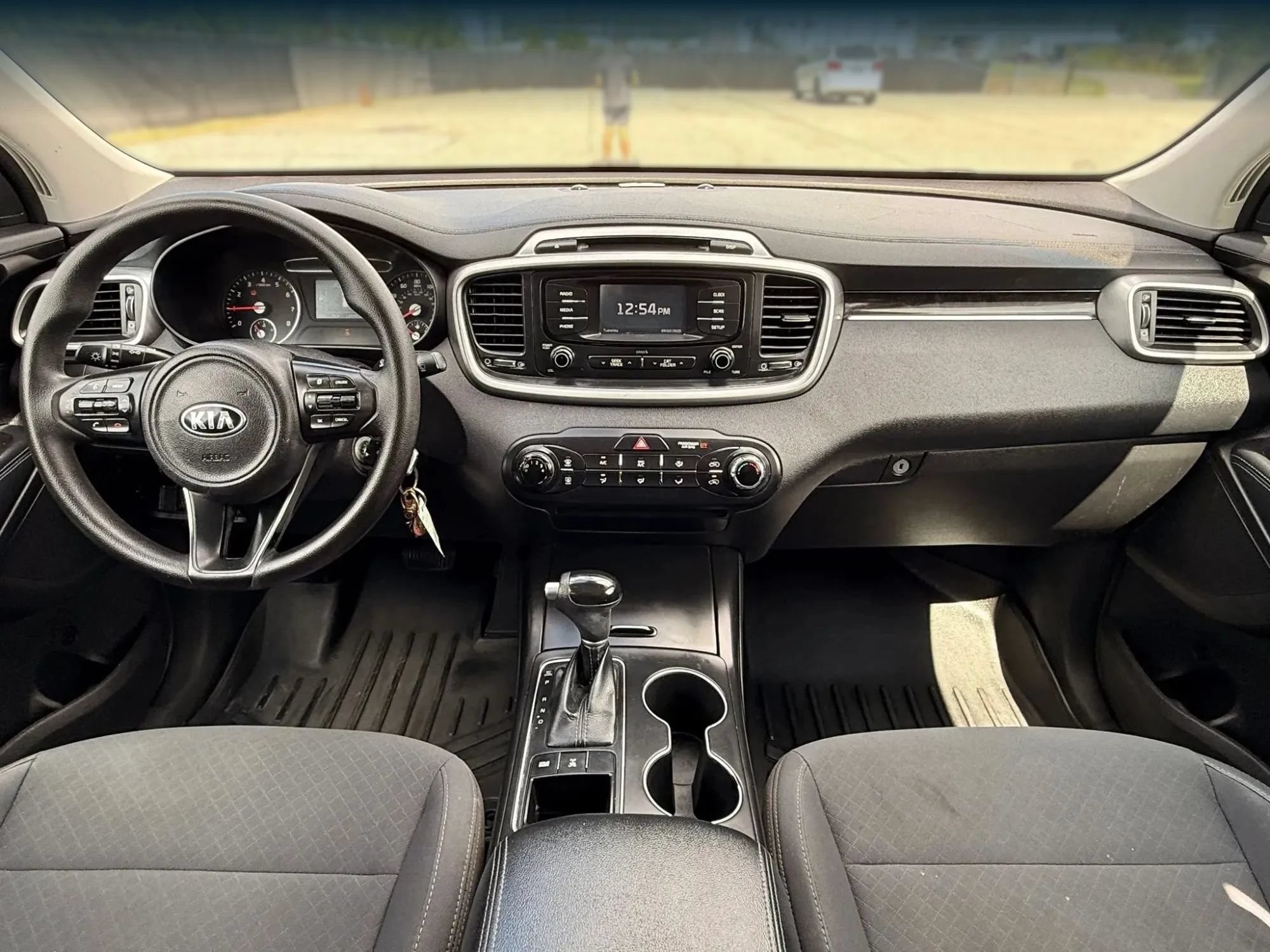 Used 2017 Kia Sorento AWD image 3