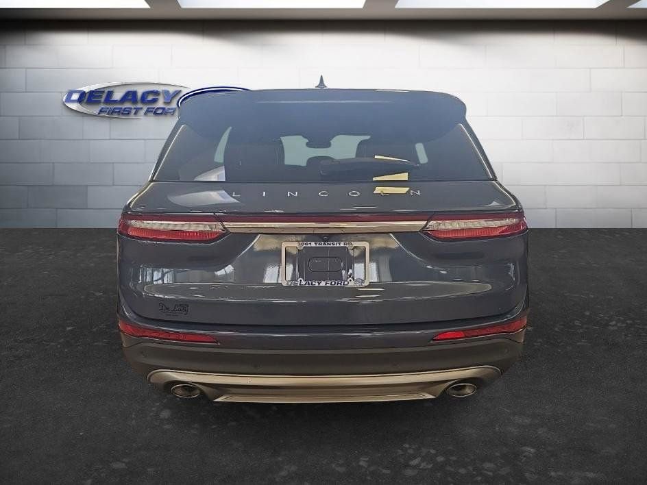 Used 2022 Lincoln Corsair AWD w/ Premium Package image 5