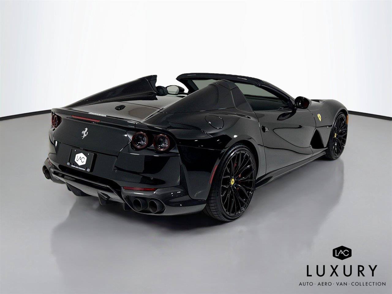 Used 2021 Ferrari 812 GTS RWD image 6