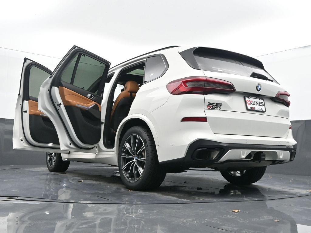 Used 2023 BMW X5 xDrive40i w/ Executive Package image 75