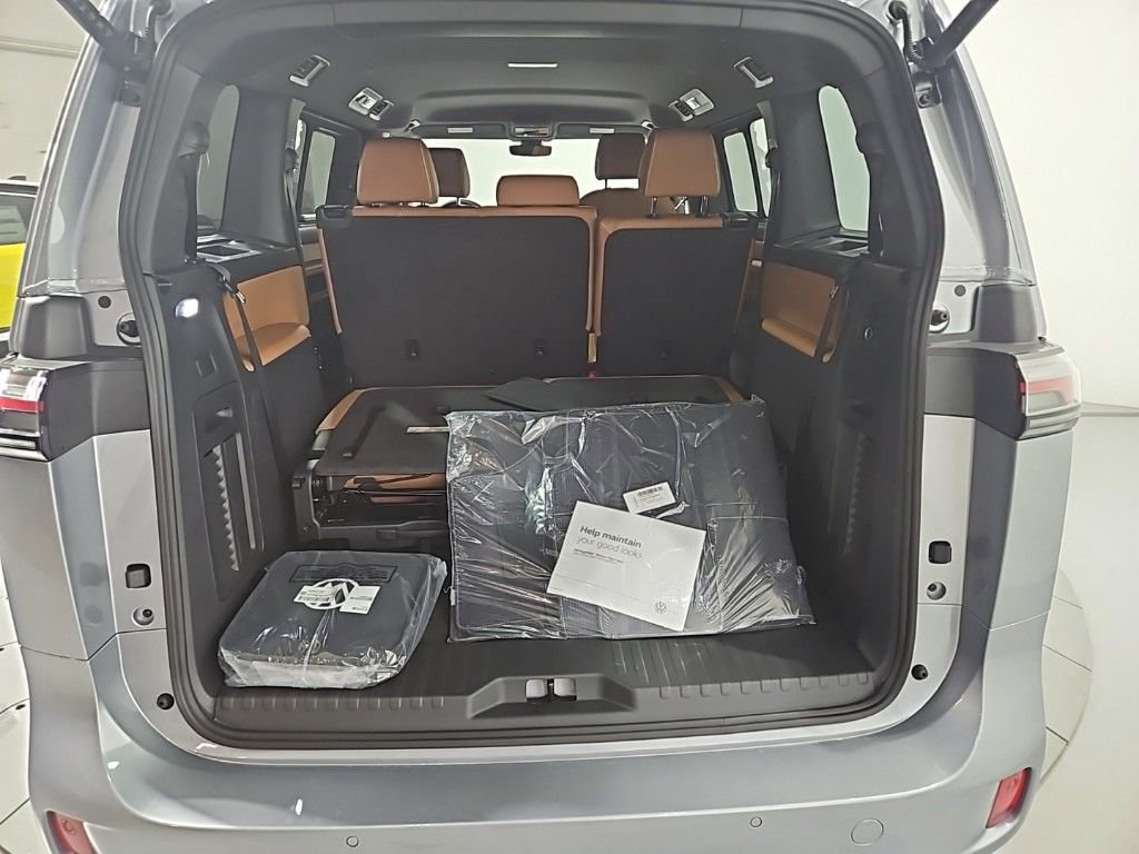 New 2025 Volkswagen ID. Buzz Pro S image 22