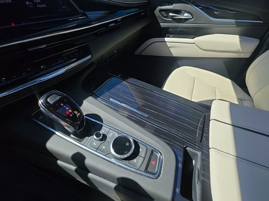 Certified 2024 Cadillac Escalade Sport w/ Heavy-Duty Trailer Package image 40