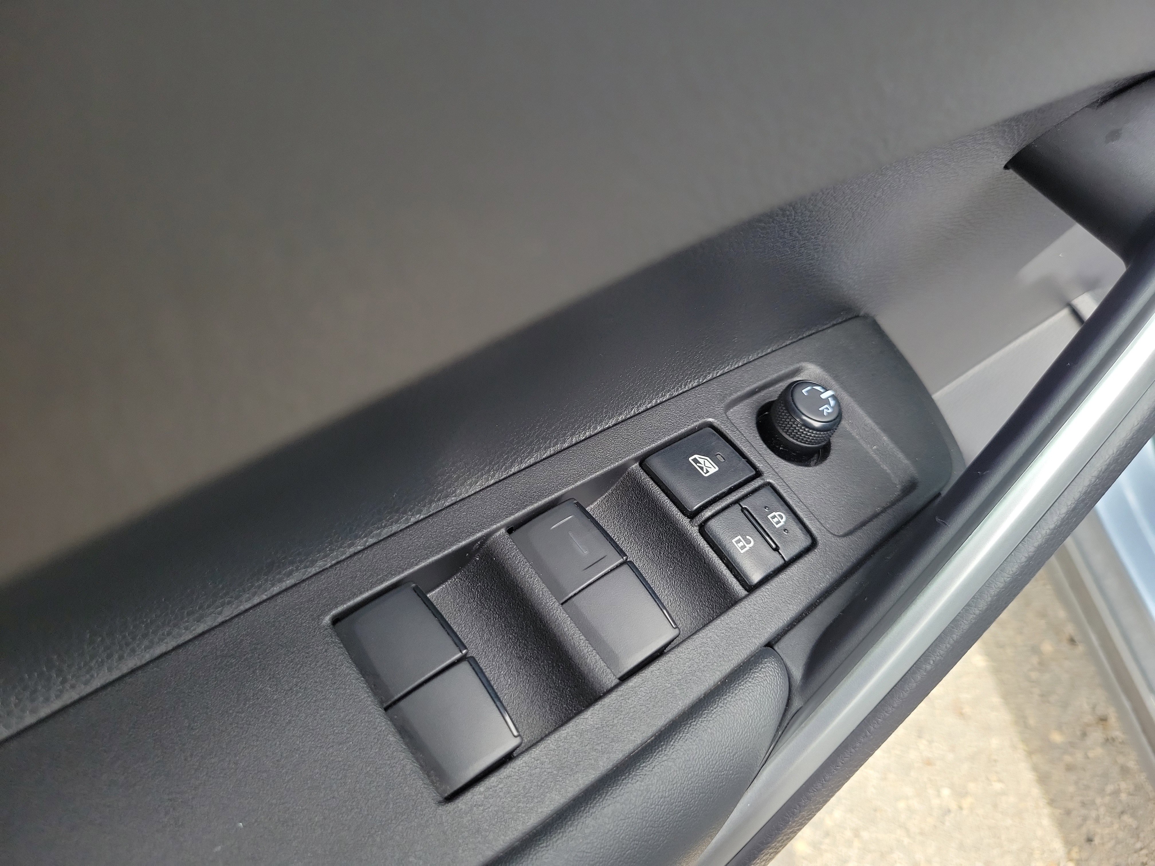 Used 2024 Toyota Corolla Cross AWD Hybrid w/ Convenience Package image 26