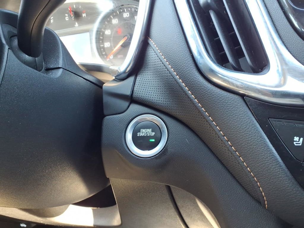 Used 2023 Chevrolet Equinox Premier image 23