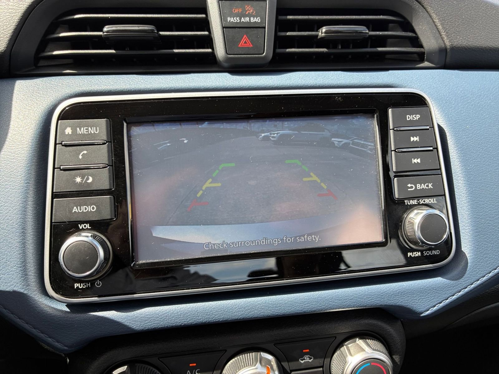 Used 2025 Nissan Versa SV image 18