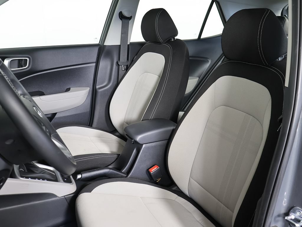 Certified 2026 Hyundai Venue SEL FWD image 25