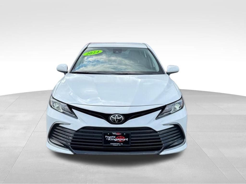 Used 2024 Toyota Camry LE FWD image 10