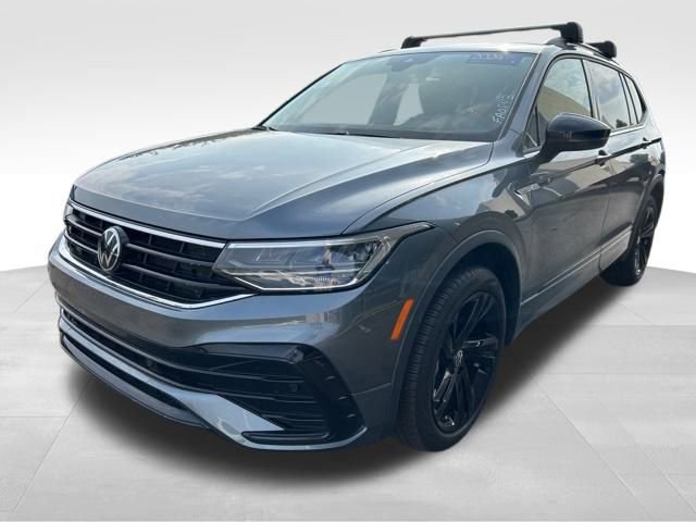 Certified 2024 Volkswagen Tiguan SE R-Line