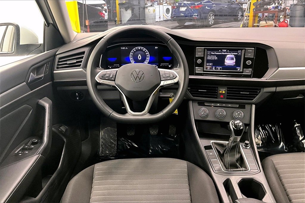 Used 2024 Volkswagen Jetta S image 4