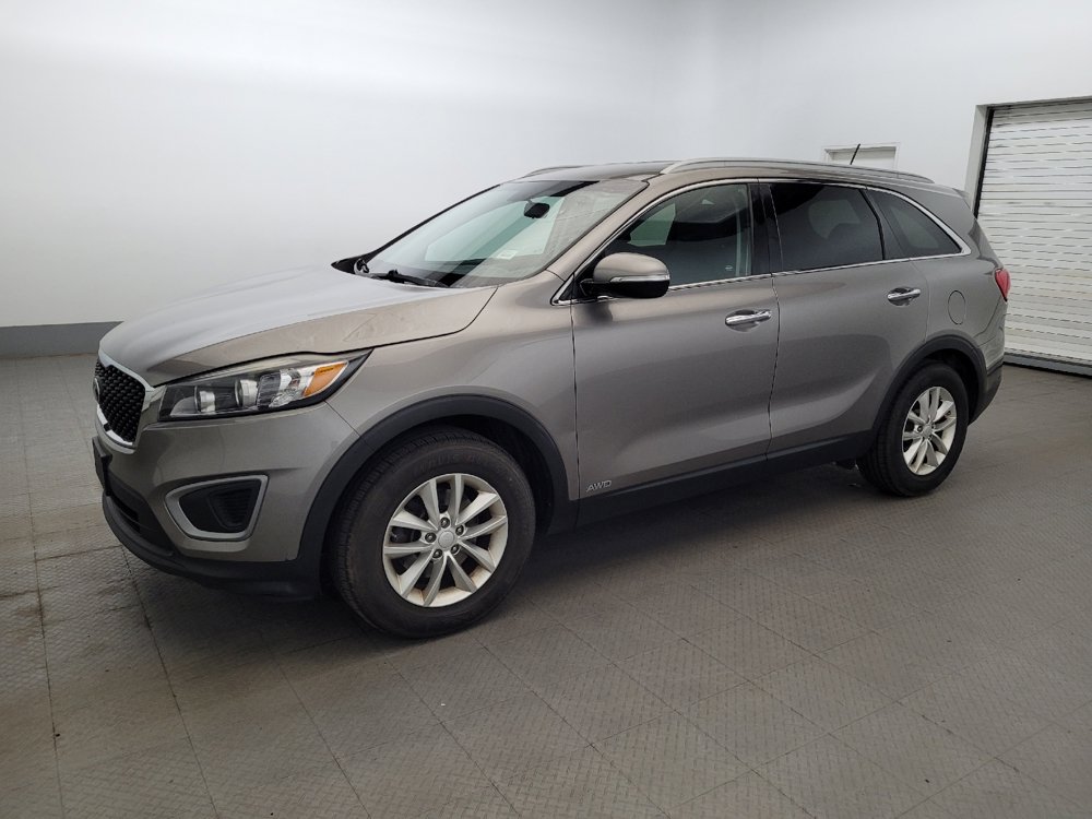 Used 2017 Kia Sorento AWD image 2