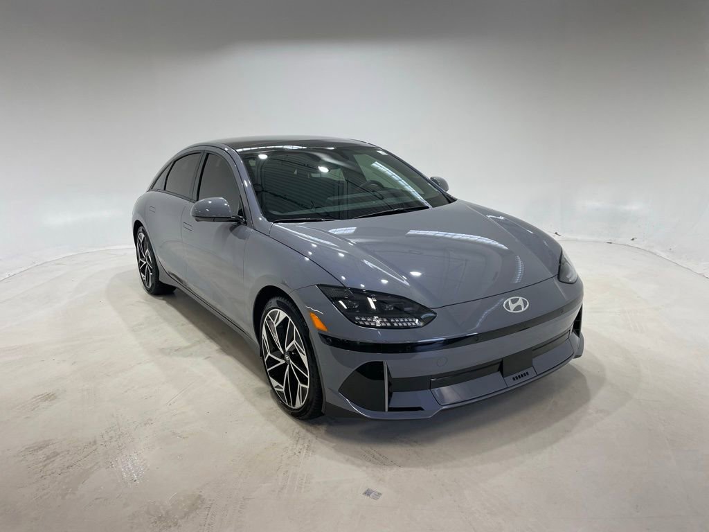 Used 2024 Hyundai Ioniq 6 Limited image 3