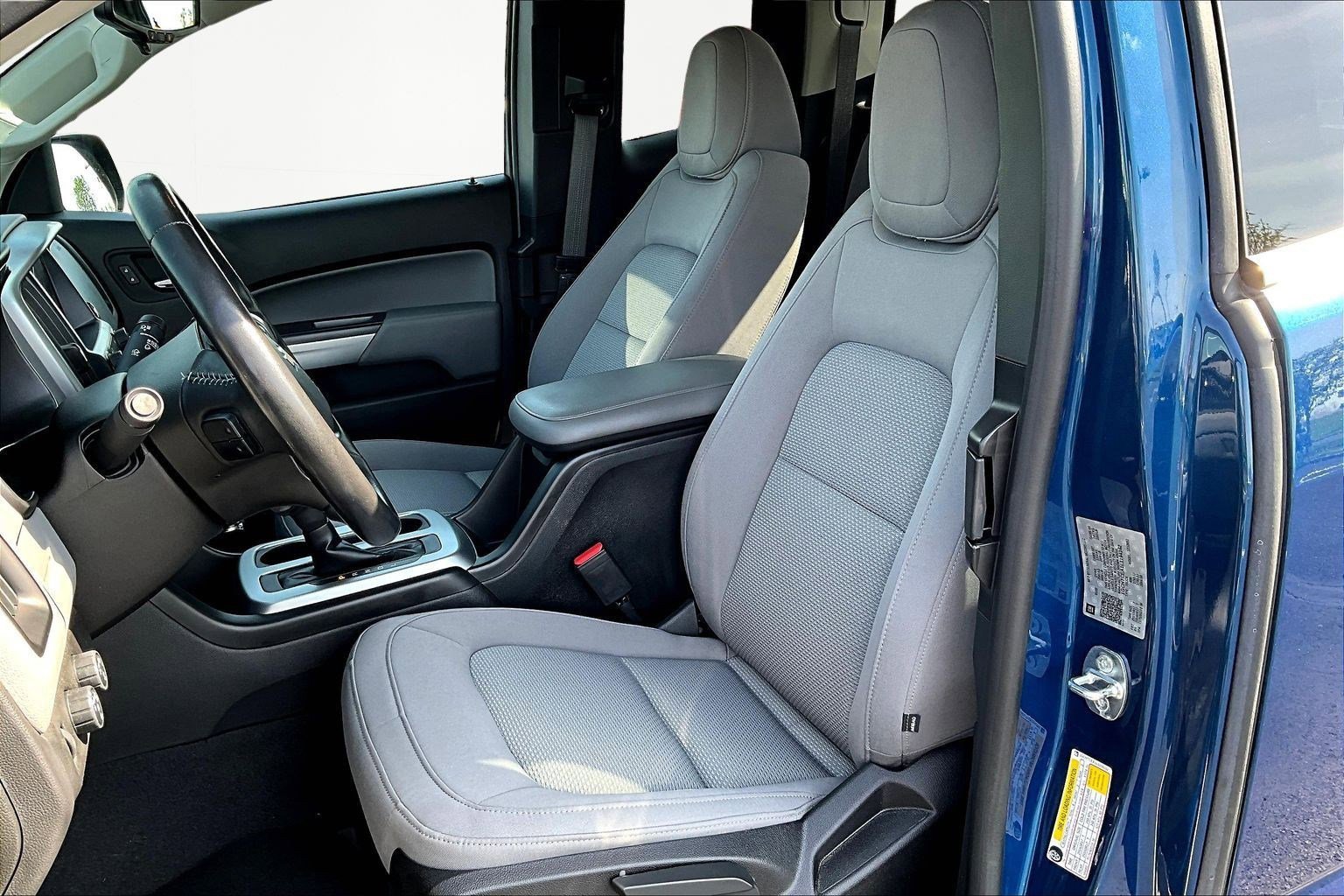 Used 2020 Chevrolet Colorado LT w/ Safety Package image 21