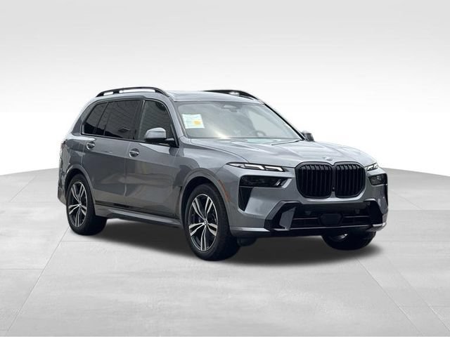 Used 2024 BMW X7 xDrive40i w/ M Sport Package AWD/4WD image 11