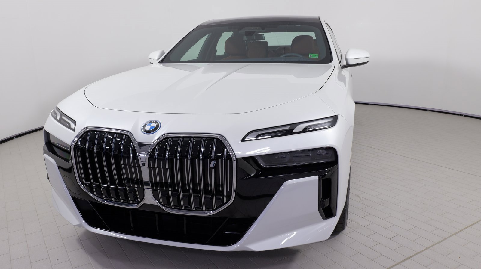 Used 2023 BMW i7 xDrive60 image 5