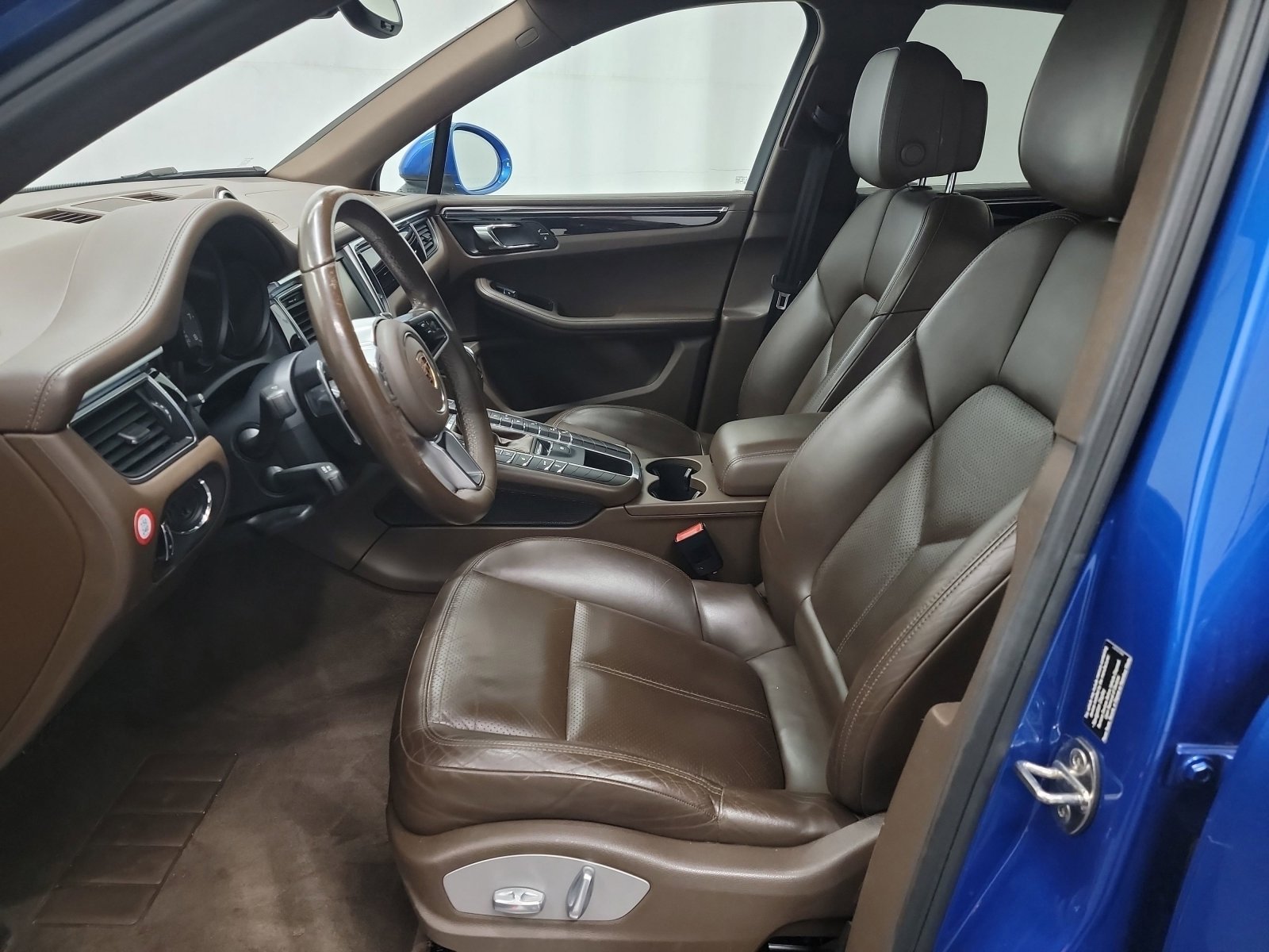 Used 2016 Porsche Macan S image 12