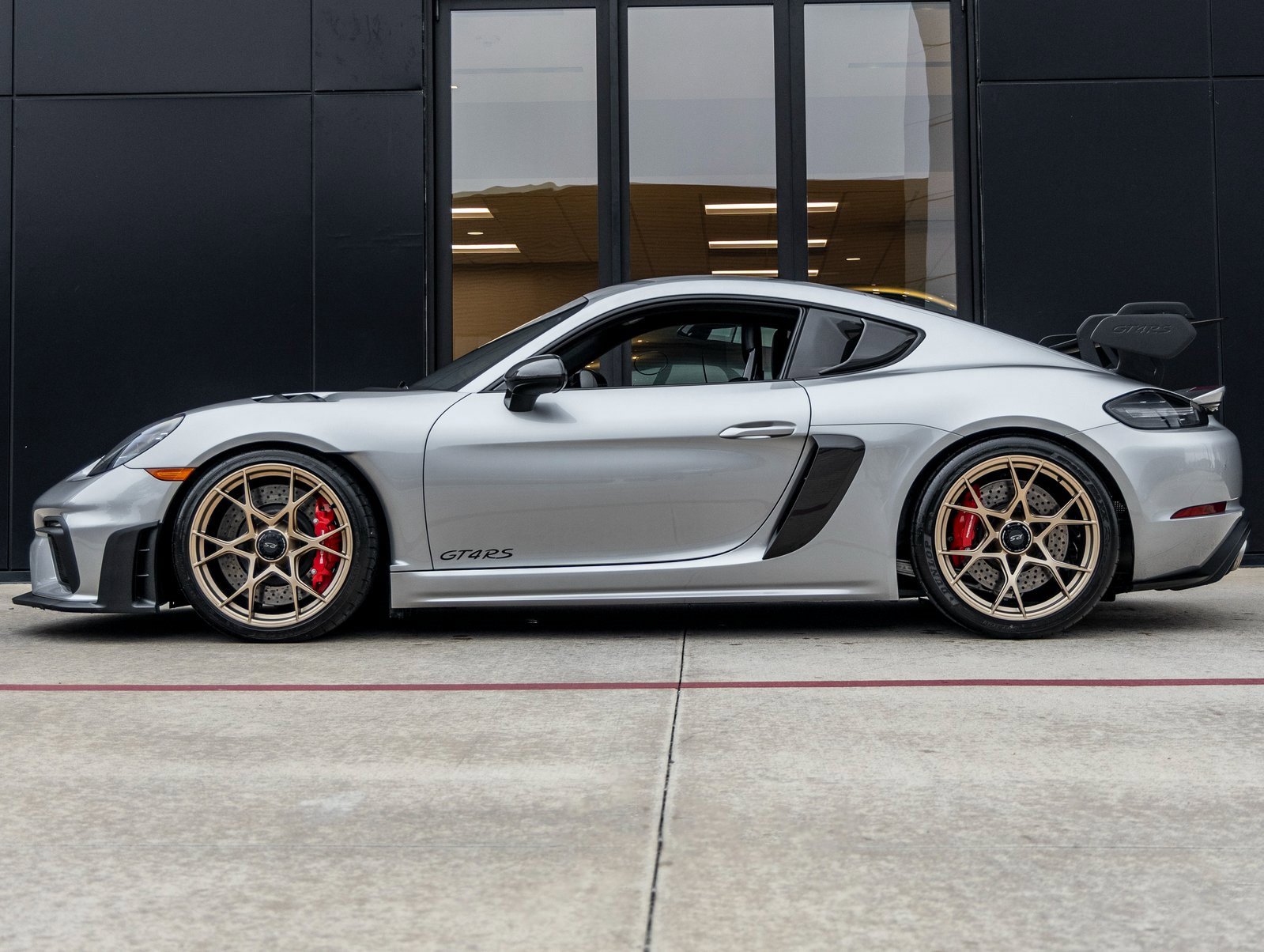 Used 2025 Porsche 718 Cayman GT4 RS w/ Weissach Package image 2