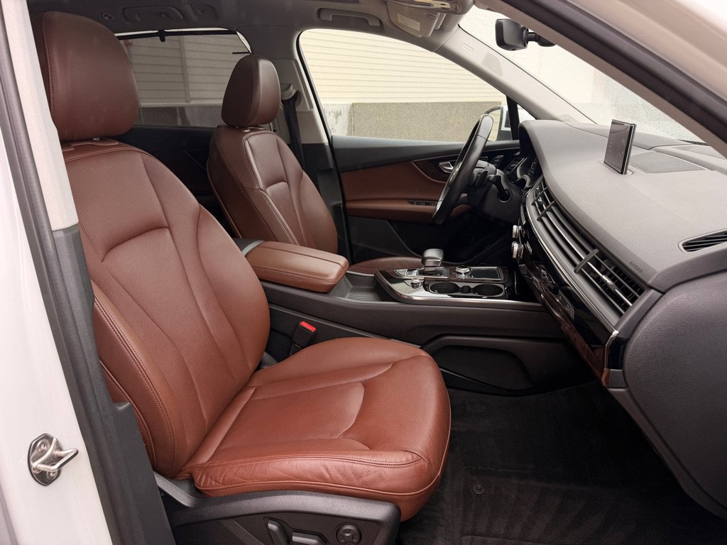 Used 2018 Audi Q7 3.0T Prestige AWD/4WD image 26