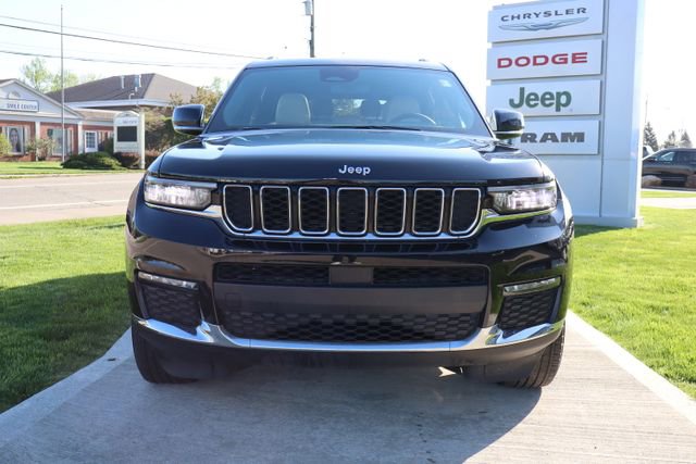 Used 2023 Jeep Grand Cherokee L Limited AWD/4WD image 6