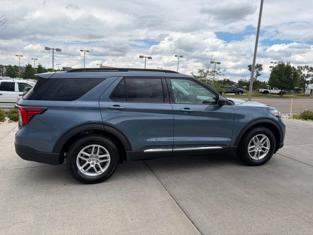 Used 2025 Ford Explorer Active AWD/4WD image 42