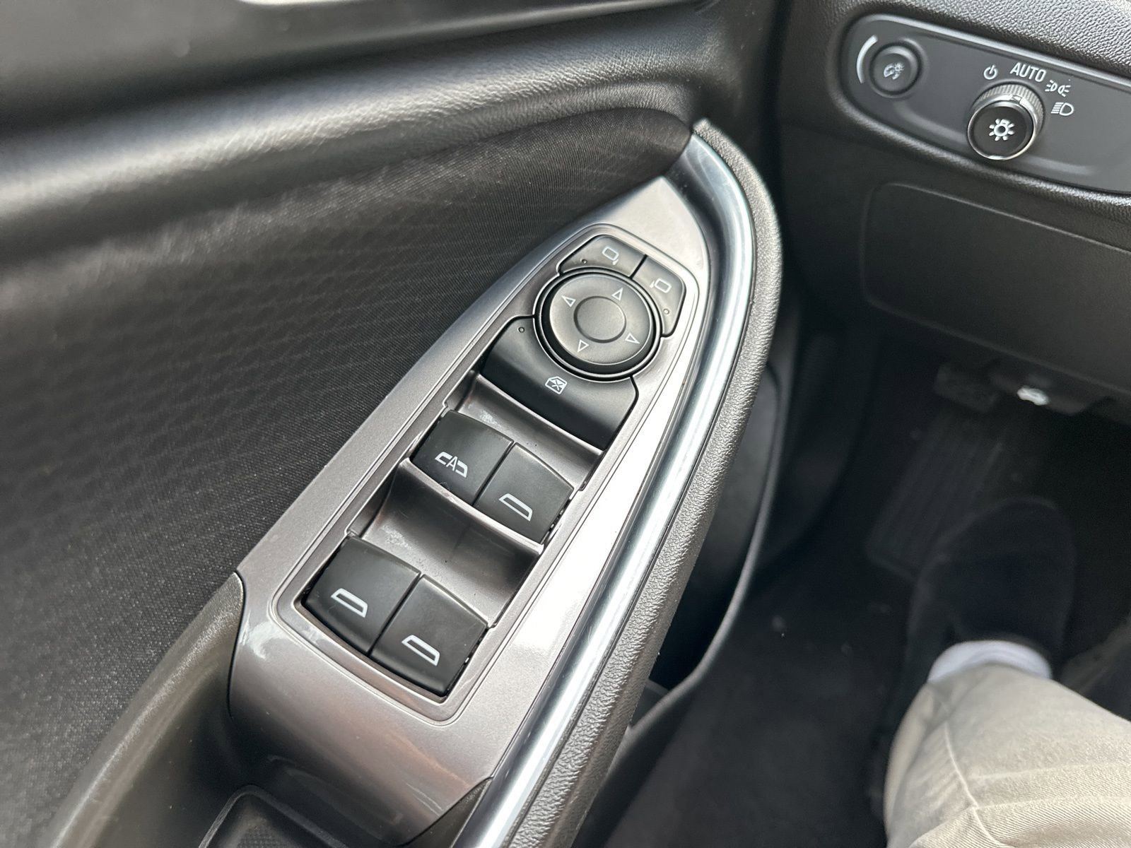 Used 2016 Chevrolet Malibu LT FWD image 27