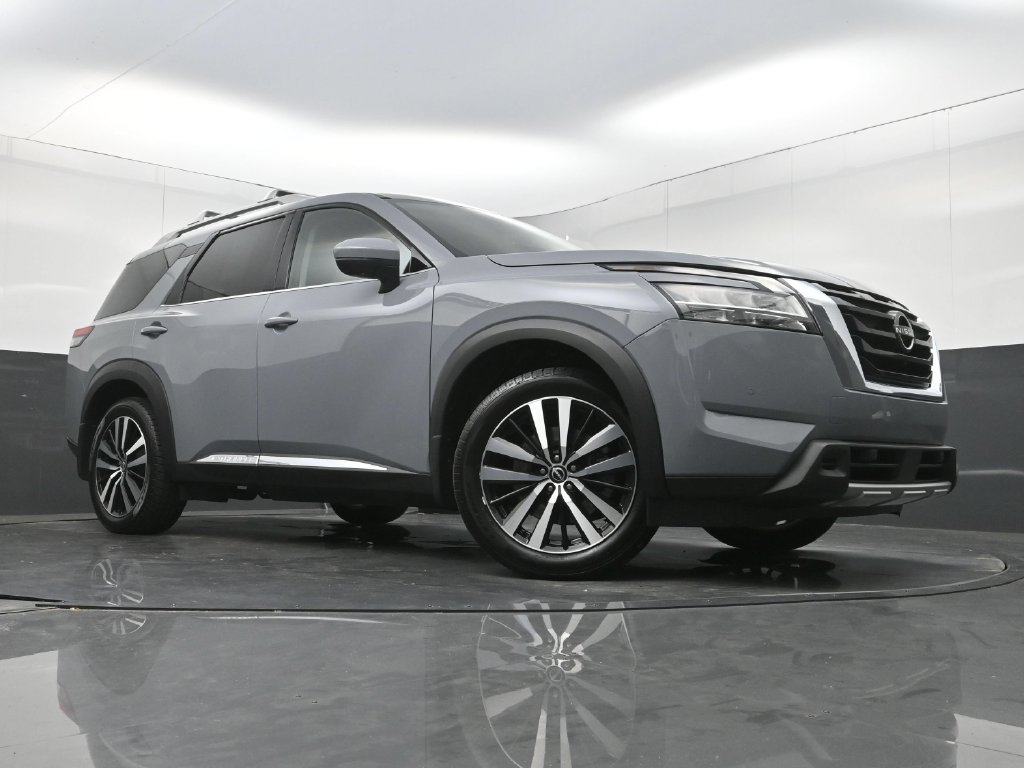 Used 2023 Nissan Pathfinder Platinum AWD/4WD image 29