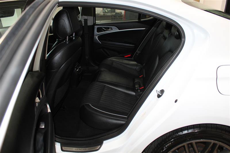 Used 2019 Genesis G70 2.0T Advanced w/ Elite Package RWD image 26
