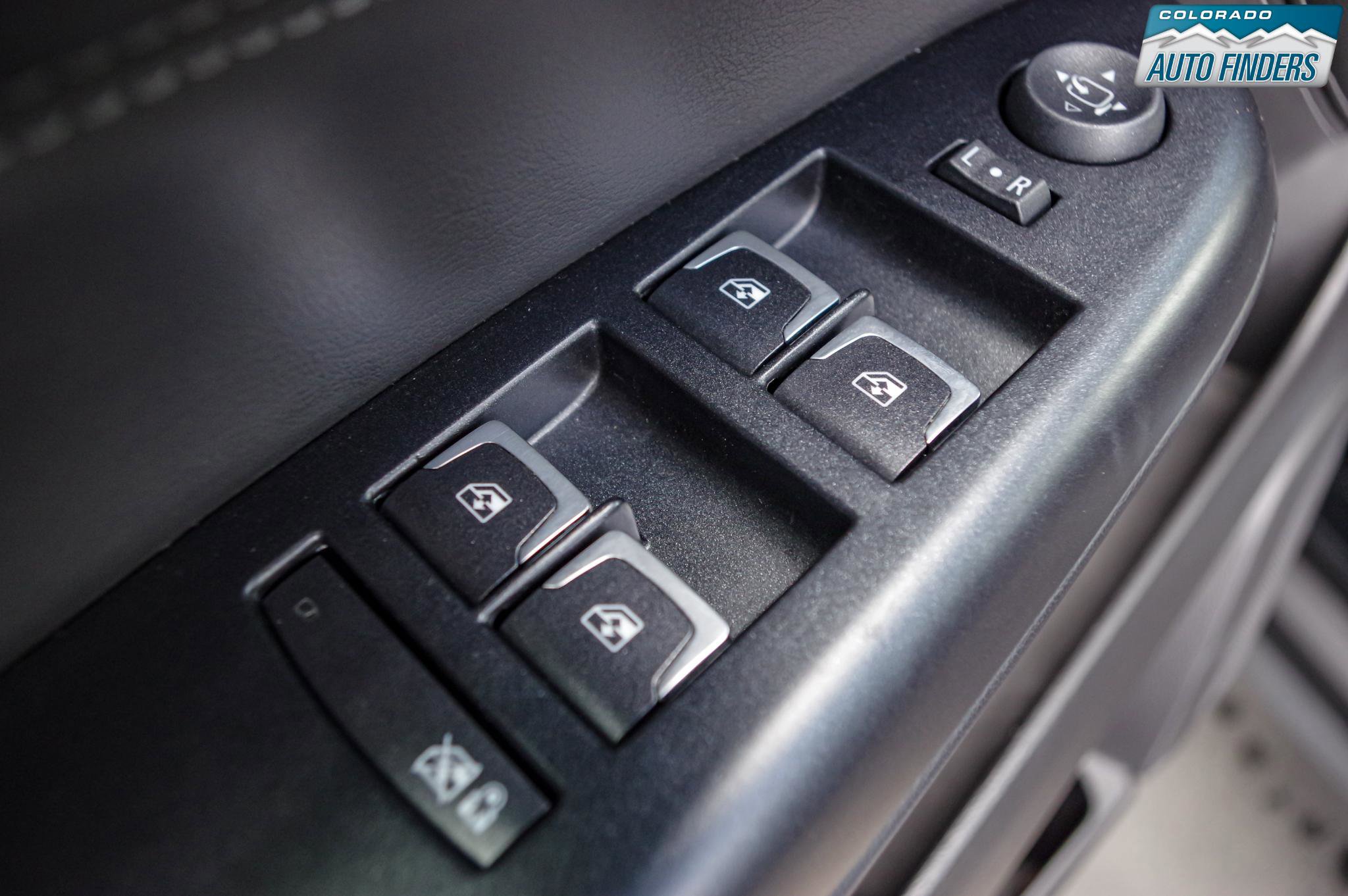 Used 2015 Cadillac SRX Luxury image 11