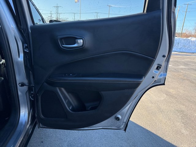 Used 2017 Jeep Compass Sport image 26