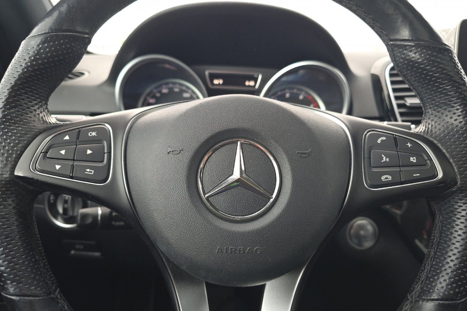 Used 2018 Mercedes-Benz GLE 350 4MATIC image 26