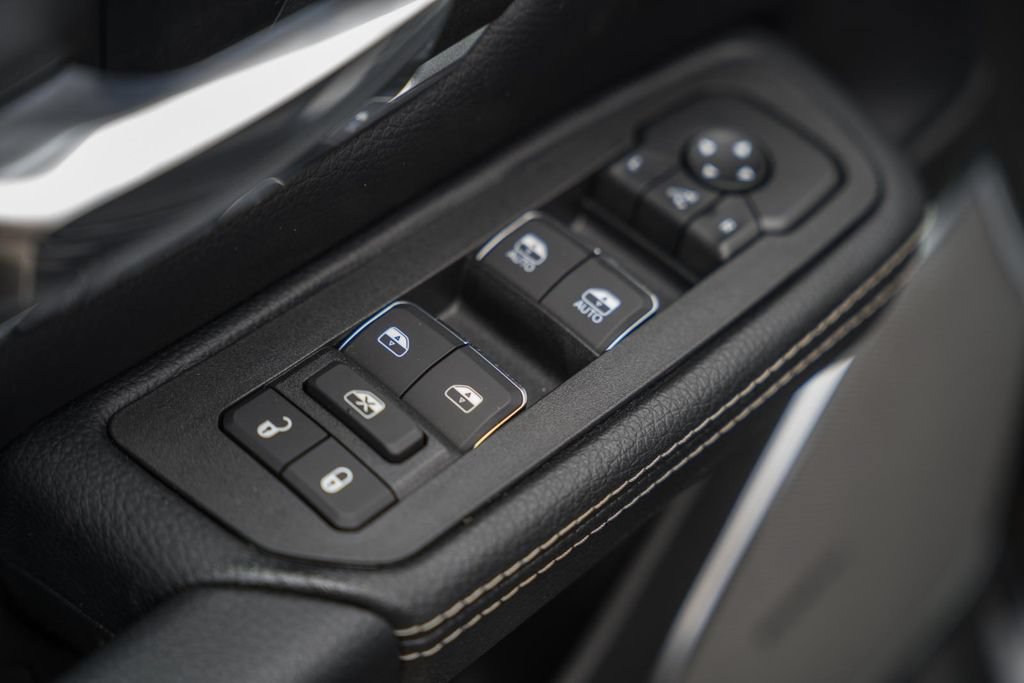 New 2026 RAM 1500 Laramie AWD/4WD image 46