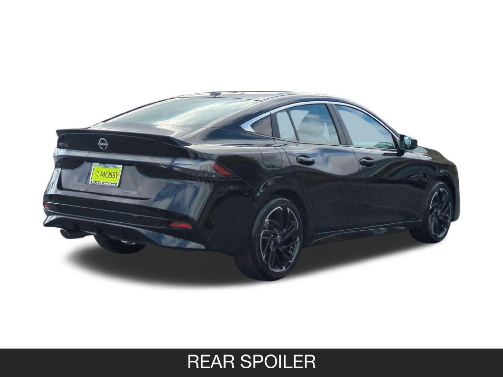 New 2027 Nissan Sentra SR w/ Floor Mat Package FWD image 9