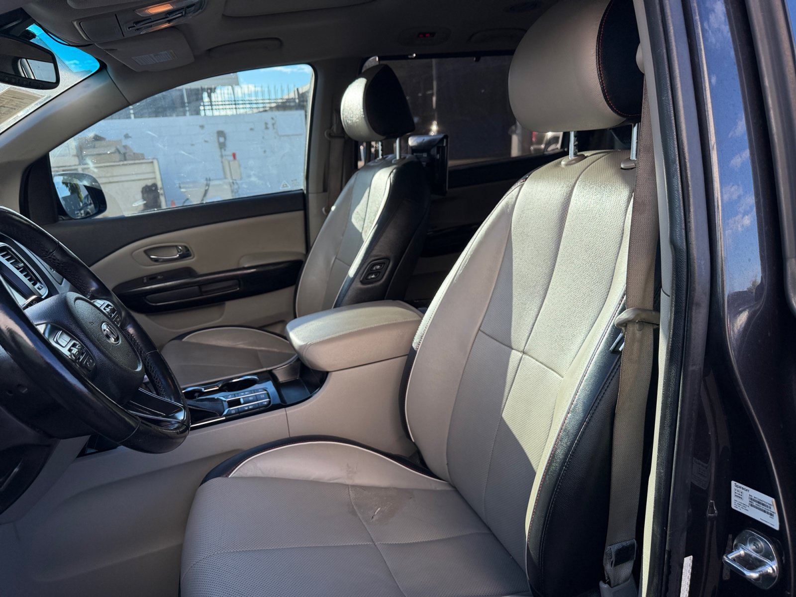 Used 2019 Kia Sedona SX FWD image 15