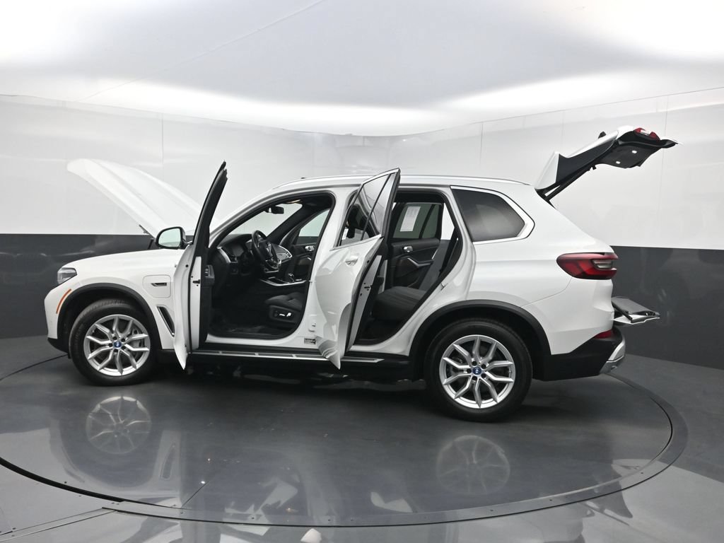 Used 2022 BMW X5 xDrive45e w/ Climate Comfort Package AWD/4WD image 38