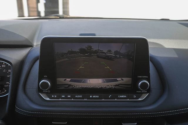 Used 2024 Nissan Rogue SV w/ SV Premium Package image 26