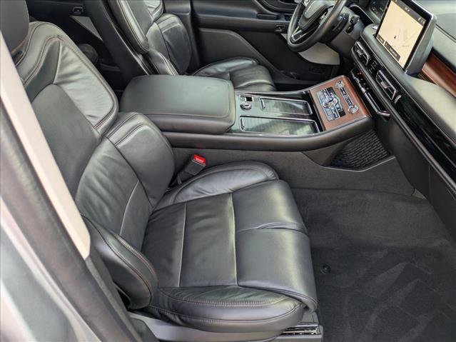 Used 2023 Lincoln Aviator Reserve w/ Equipment Group 201A AWD/4WD image 23