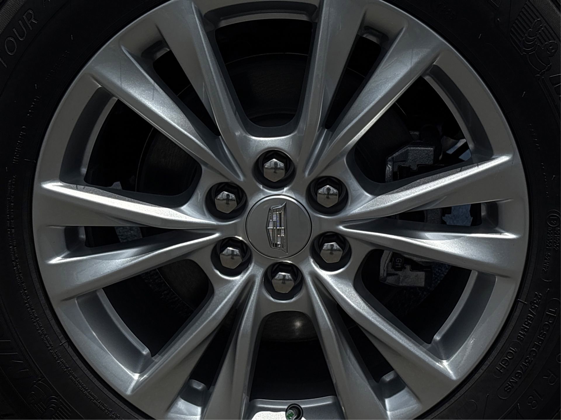 New 2025 Cadillac XT6 Luxury image 13