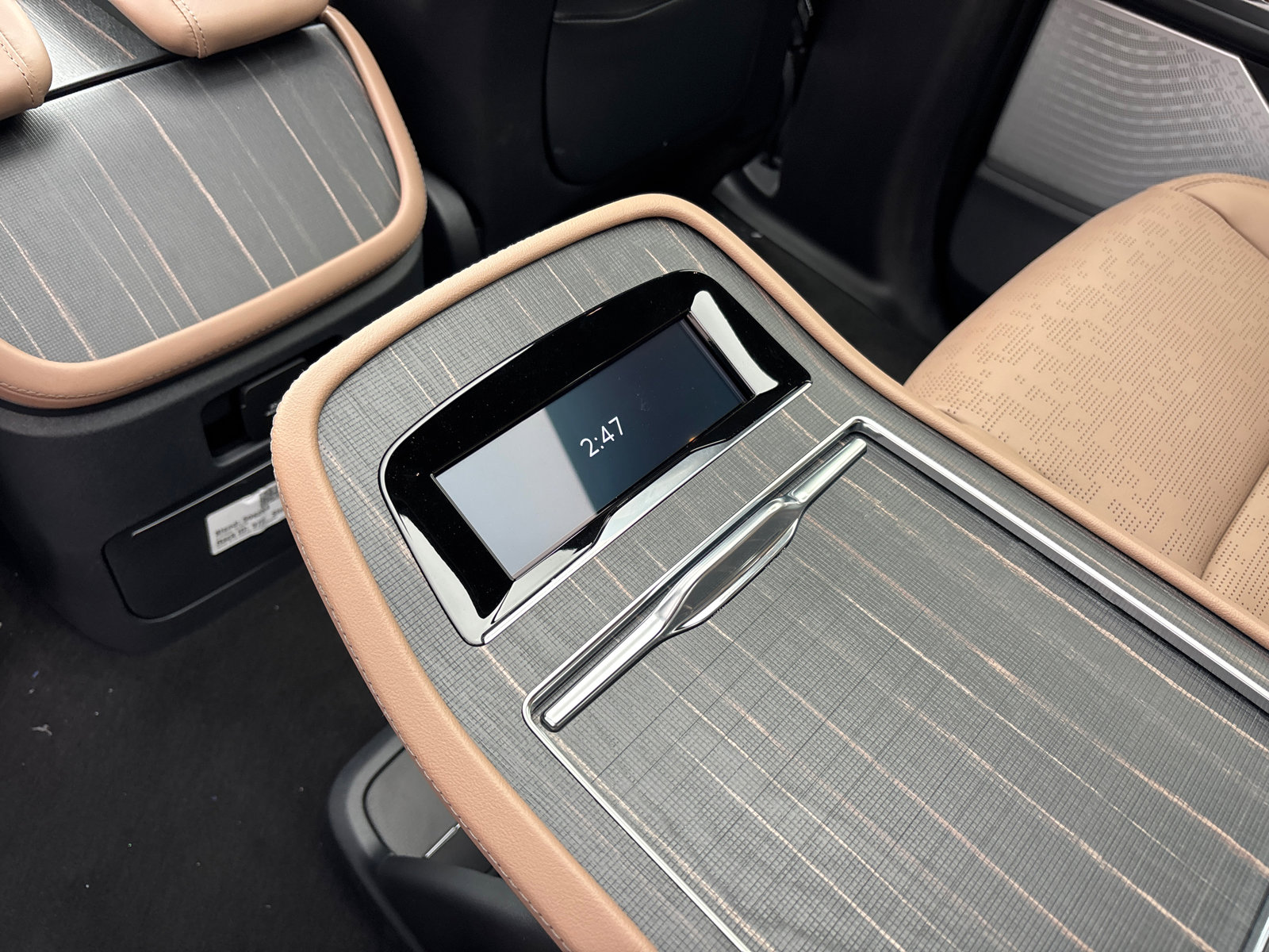 New 2026 Lincoln Navigator L Black Label AWD/4WD image 33