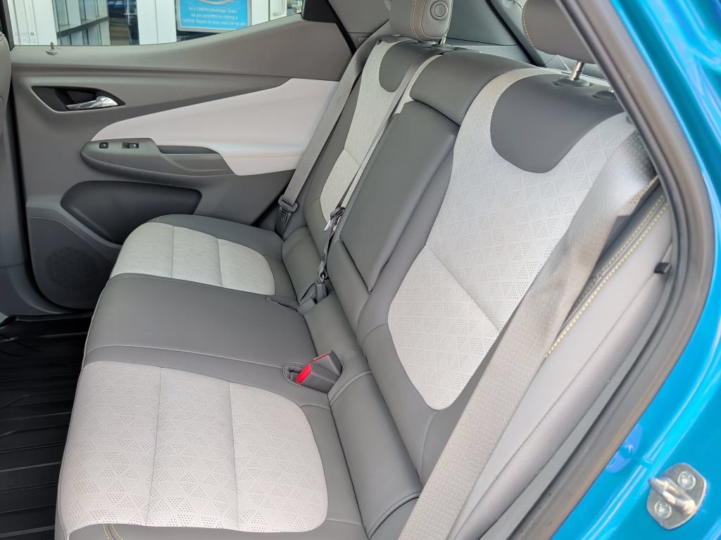 Used 2023 Chevrolet Bolt EUV Premier w/ Sun & Sound Package FWD image 14