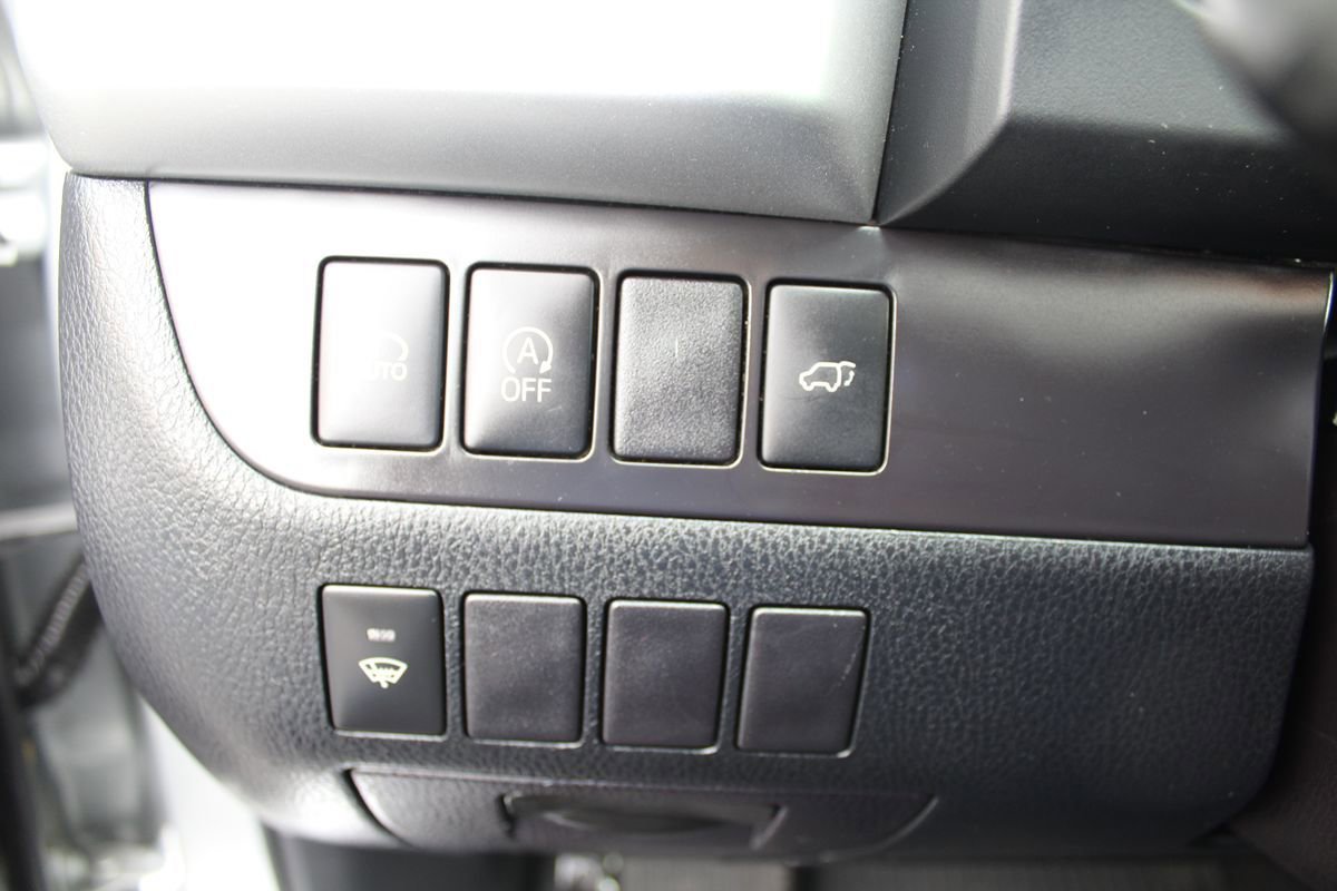 Used 2018 Toyota Highlander XLE AWD/4WD image 29