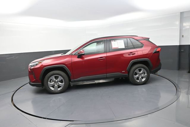 Used 2025 Toyota RAV4 XLE AWD/4WD image 40