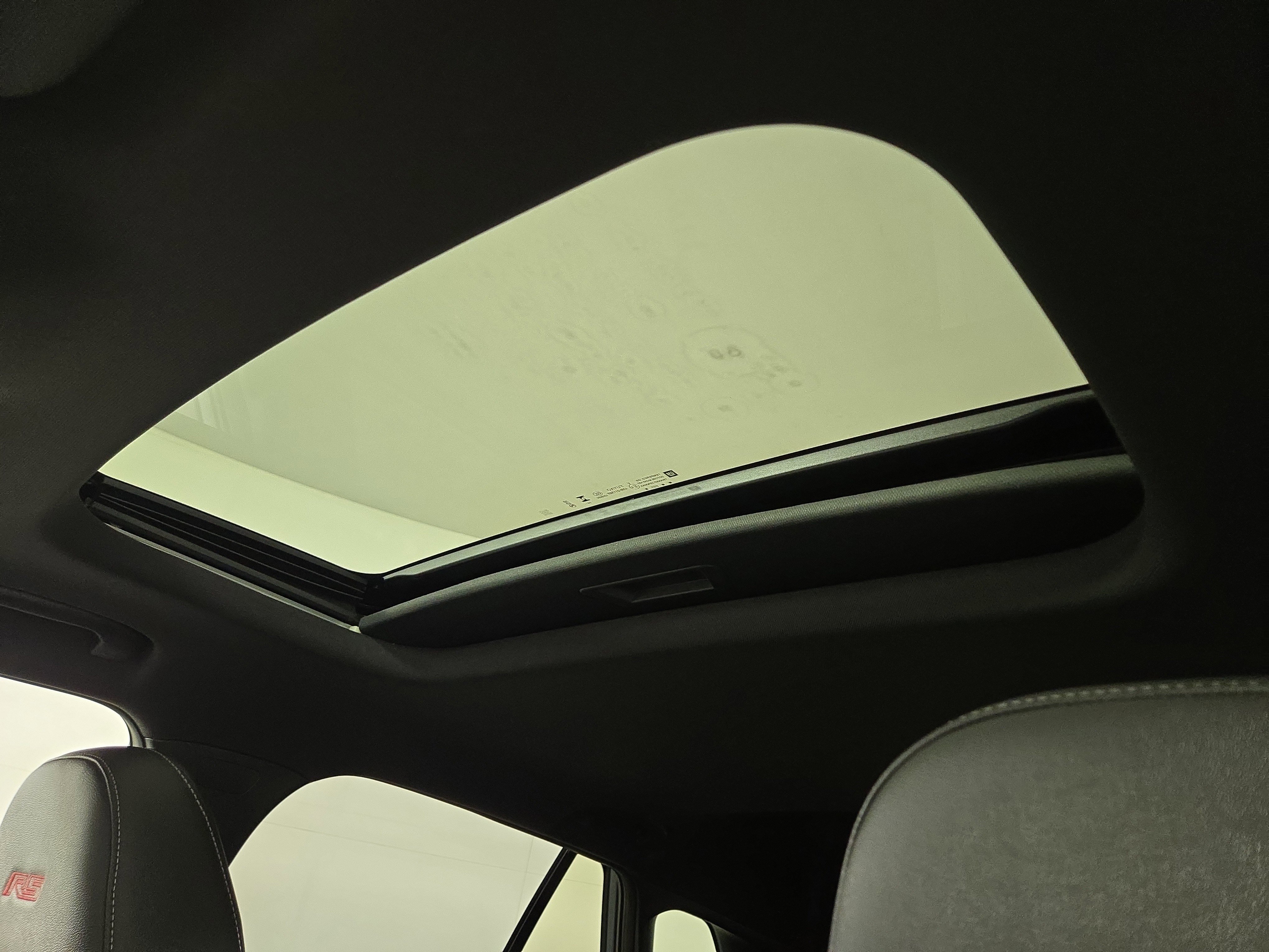 Certified 2025 Chevrolet Trax RS w/ Sunroof Package image 21