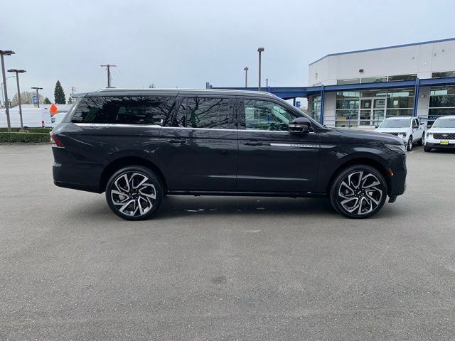 New 2026 Lincoln Navigator L Reserve AWD/4WD image 10