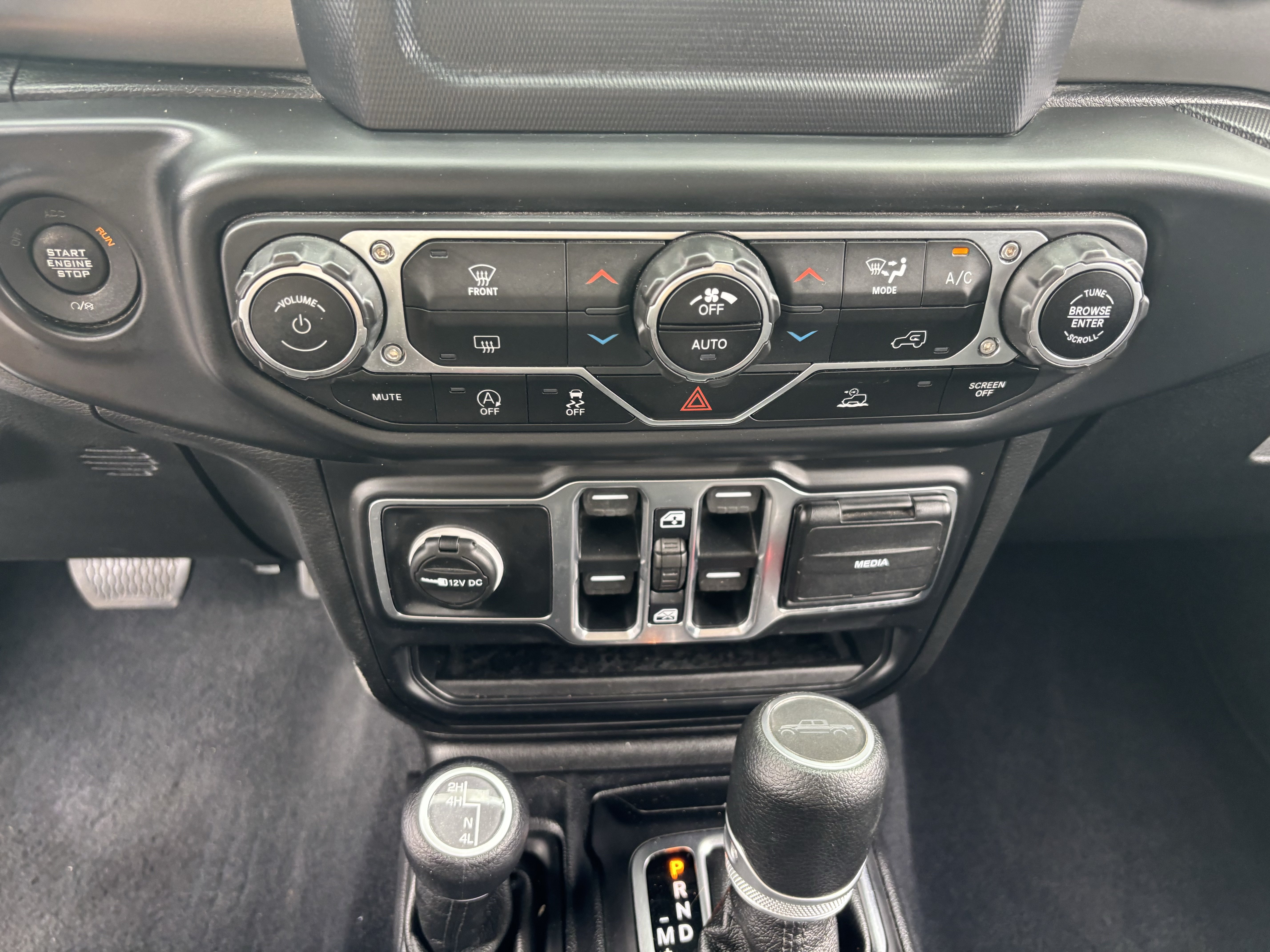 Used 2020 Jeep Gladiator Sport w/ Quick Order Package 24S AWD/4WD image 22